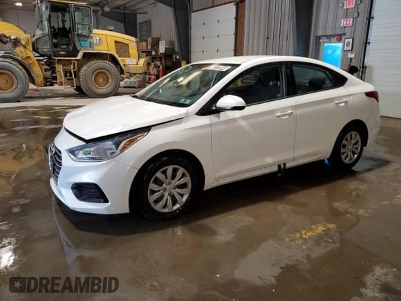 ✅ 2020 Hyundai Accent SE • VIN: 3KPC24A63LE106360 • Лот: 68270944. Опубликован ранее на Copart с пробегом 71 909 миль. Бесплатный доступ к архиву аукционных продаж из США и подробный отчёт об истории автомобиля на DreamBid. Изображение 1.