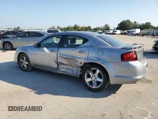 ✅ 2013 Dodge Avenger SXT • VIN: 1C3CDZCG5DN756564 • Лот: 71950224. Опубликован ранее на Copart с пробегом 126 753 миль. Бесплатный доступ к архиву аукционных продаж из США и подробный отчёт об истории автомобиля на DreamBid. Изображение 2.