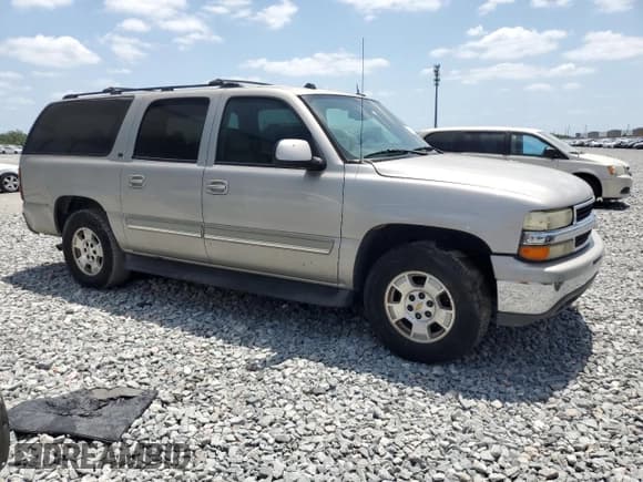 ✅ 2005 Chevrolet Suburban LT • VIN: 3GNEC16Z15G280353 • Lot: 53974785. Wystawiony na Copart z przebiegiem 389 849 mil. Bezpłatny archiwum sprzedaży aukcyjnych z USA i szczegółowy raport historii pojazdu na DreamBid. Zdjęcie 4.