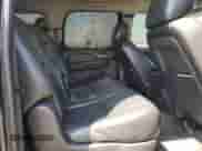 2010 Chevrolet Suburban LT z VIN 1GNUKJE38AR171393, wystawiony jako Copart lot #69954525 z przebiegiem 232 489 mil mil oraz Szkoda całkowita • Salvage title. Historia ofert i sprzedaży dostępna na DreamBid. Obrazek 11.