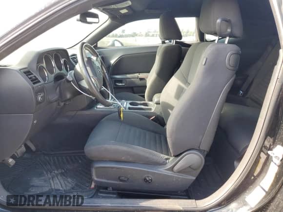 2014 Dodge Challenger R/T 100th Anniversary Appearance z VIN 2C3CDYBT8EH277400, wystawiony jako Copart lot #74794784 z przebiegiem 119 307 mil mil oraz Szkoda całkowita • Salvage title. Historia ofert i sprzedaży dostępna na DreamBid. Obrazek 7.