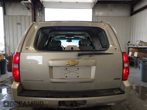 ✅ 2007 Chevrolet Suburban LT • VIN: 3GNFK16337G143209 • Lot: 42791126. Listed on IAAI with 275,673 mi. Free auction sales archive from the USA and detailed vehicle history report at DreamBid. Image 16.