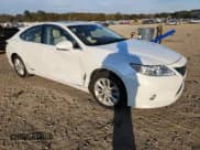 ✅ 2014 Lexus ES 300h • VIN: JTHBW1GG2E2041790 • Лот: 92940505. Опубликован ранее на Copart с пробегом 136 724 миль. Бесплатный доступ к архиву аукционных продаж из США и подробный отчёт об истории автомобиля на DreamBid. Изображение 4.