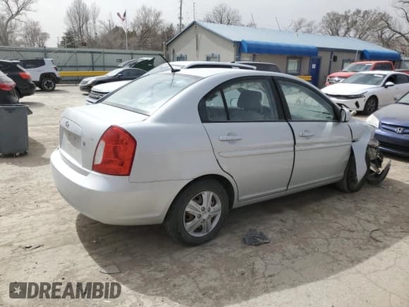 ✅ 2011 Hyundai Accent GLS • VIN: KMHCN4AC9BU608010 • Лот: 49387415. Опубликован ранее на Copart с пробегом 165 156 миль. Бесплатный доступ к архиву аукционных продаж из США и подробный отчёт об истории автомобиля на DreamBid. Изображение 3.