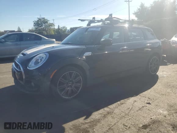 ✅ 2018 MINI Clubman Cooper S • VIN: WMWLN9C51J2E50594 • Lot: 87117155. Wystawiony na Copart z przebiegiem 100 123 mil. Bezpłatny archiwum sprzedaży aukcyjnych z USA i szczegółowy raport historii pojazdu na DreamBid. Zdjęcie 1.