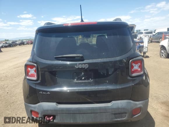 ✅ 2017 Jeep Renegade Trailhawk • VIN: ZACCJBCB9HPE84307 • Lot: 60344905. Wystawiony na Copart z przebiegiem 110 780 mil. Bezpłatny archiwum sprzedaży aukcyjnych z USA i szczegółowy raport historii pojazdu na DreamBid. Zdjęcie 6.