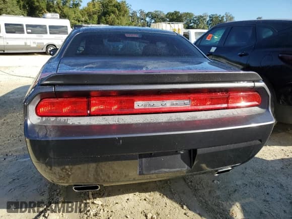 ✅ 2014 Dodge Challenger SXT • VIN: 2C3CDYAG5EH126910 • Lot: 74892864. Wystawiony na Copart z przebiegiem 60 405 mil. Bezpłatny archiwum sprzedaży aukcyjnych z USA i szczegółowy raport historii pojazdu na DreamBid. Zdjęcie 6.