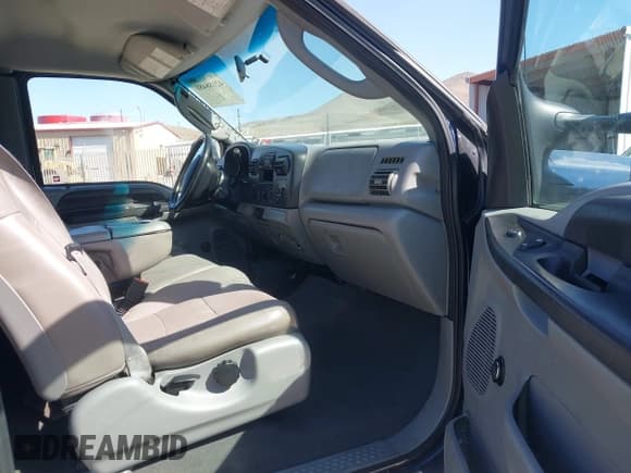 ✅ 2006 Ford F-250 XL • VIN: 1FTSX21P16EA50414 • Lot: 42188480. Listed on IAAI with Not provided. Free auction sales archive from the USA and detailed vehicle history report at DreamBid. Image 5.