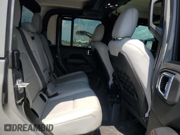 ✅ 2021 Jeep Gladiator Mojave • VIN: 1C6JJTEG3ML619342 • Lot: 68504585. Listed on Copart with 46,943 mi. Free auction sales archive from the USA and detailed vehicle history report at DreamBid. Image 10.