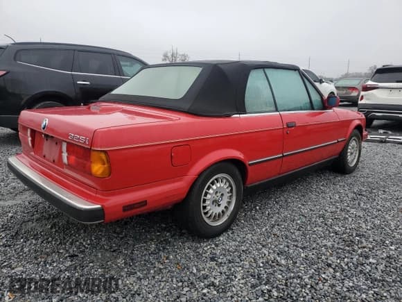 ✅ 1989 BMW 3 Series • VIN: WBABB2303KEC19146 • Lot: 41930045. Wystawiony na Copart z przebiegiem Nie podano. Bezpłatny archiwum sprzedaży aukcyjnych z USA i szczegółowy raport historii pojazdu na DreamBid. Zdjęcie 3.