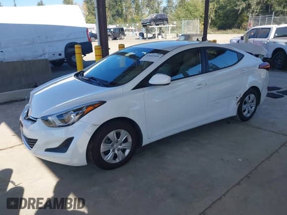 2016 Hyundai Elantra SE с VIN 5NPDH4AE8GH741621, выставлен на аукционе IAAI как лот 43401826 с пробегом 56 606 миль миль и . История ставок и продаж доступна на DreamBid. Изображение 17.