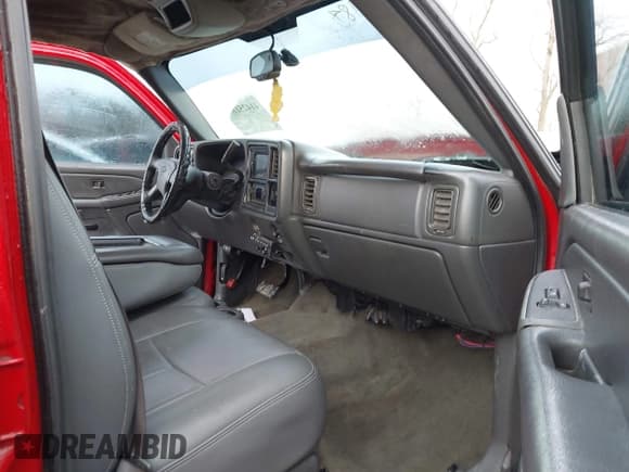 ✅ 2005 Chevrolet Silverado 2500HD LS • VIN: 1GCHK23U45F813790 • Lot: 41425184. Wystawiony na IAAI z przebiegiem 226 815 mil. Bezpłatny archiwum sprzedaży aukcyjnych z USA i szczegółowy raport historii pojazdu na DreamBid. Zdjęcie 5.