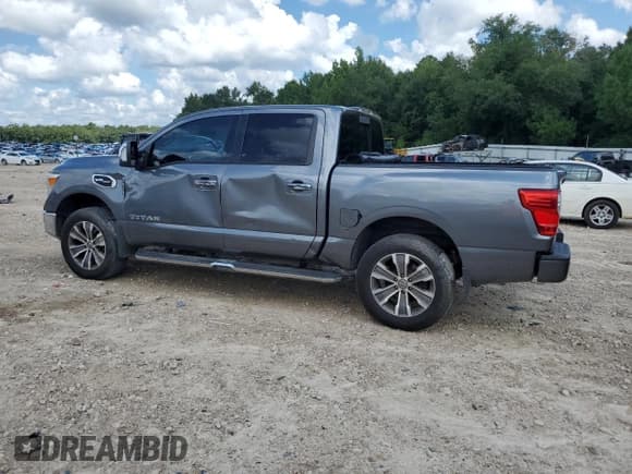 ✅ 2017 Nissan Titan SL • VIN: 1N6AA1E64HN556943 • Lot: 69141485. Wystawiony na Copart z przebiegiem 187 413 mil. Bezpłatny archiwum sprzedaży aukcyjnych z USA i szczegółowy raport historii pojazdu na DreamBid. Zdjęcie 2.