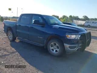 ✅ 2019 Ram 1500 Tradesman • VIN: 1C6SRFGT6KN670716 • Lot: 42666245. Wystawiony na IAAI z przebiegiem 158 955 mil. Bezpłatny archiwum sprzedaży aukcyjnych z USA i szczegółowy raport historii pojazdu na DreamBid. Zdjęcie 1.