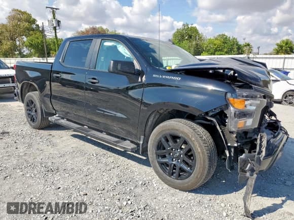 ✅ 2024 Chevrolet Silverado 1500 Custom • VIN: 3GCPABEK6RG254323 • Лот: 80350925. Опубликован ранее на Copart с пробегом 23 676 миль. Бесплатный доступ к архиву аукционных продаж из США и подробный отчёт об истории автомобиля на DreamBid. Изображение 4.