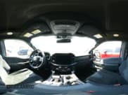 ✅ 2023 Ford F-150 Raptor • VIN: 1FTFW1RJ4PFC55672 • Lot: 42287925. Wystawiony na IAAI z przebiegiem 11 307 mil. Bezpłatny archiwum sprzedaży aukcyjnych z USA i szczegółowy raport historii pojazdu na DreamBid. Zdjęcie 19.