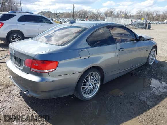 ✅ 2009 BMW 3 Series 335i xDrive • VIN: WBAWC73589E063782 • Lot: 41969821. Listed on IAAI with 150,406 mi. Free auction sales archive from the USA and detailed vehicle history report at DreamBid. Image 4.