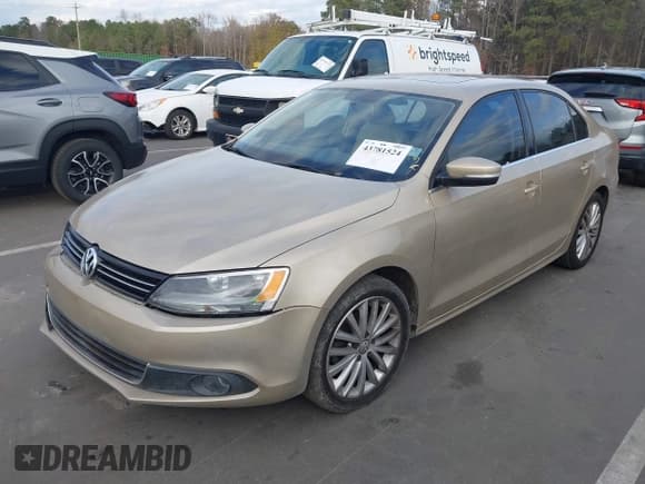 ✅ 2012 Volkswagen Jetta SEL • VIN: 3VWLP7AJ4CM300227 • Lot: 43781524. Listed on IAAI with 180,937 mi. Free auction sales archive from the USA and detailed vehicle history report at DreamBid. Image 17.