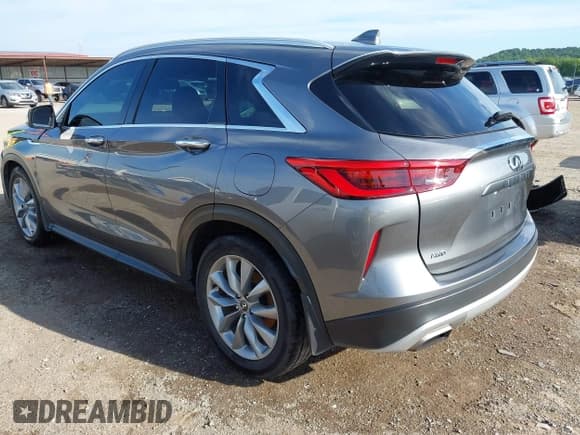 ✅ 2019 Infiniti QX50 Essential • VIN: 3PCAJ5M34KF140544 • Lot: 42627190. Wystawiony na IAAI z przebiegiem 79 721 mil. Bezpłatny archiwum sprzedaży aukcyjnych z USA i szczegółowy raport historii pojazdu na DreamBid. Zdjęcie 3.