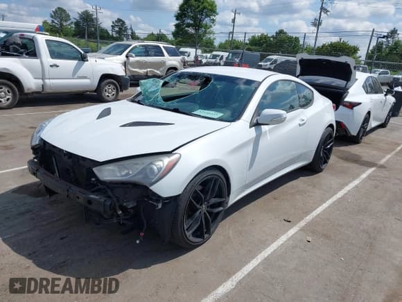 ✅ 2015 Hyundai Genesis Coupe R-Spec • VIN: KMHHU6KJ9FU122269 • Lot: 42146141. Listed on IAAI with 91,352 mi. Free auction sales archive from the USA and detailed vehicle history report at DreamBid. Image 2.