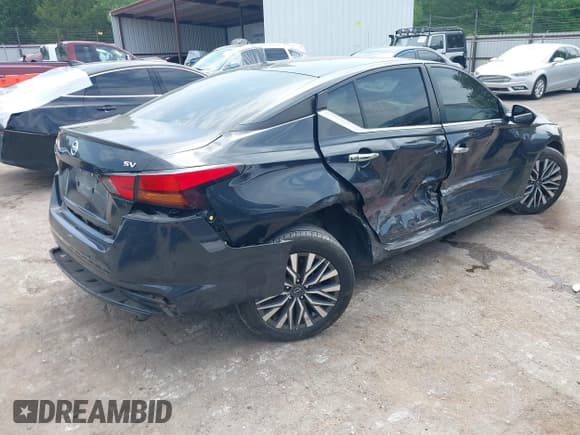 ✅ 2022 Nissan Altima SV • VIN: 1N4BL4DV6NN386243 • Lot: 42337494. Listed on IAAI with 32,434 mi. Free auction sales archive from the USA and detailed vehicle history report at DreamBid. Image 4.