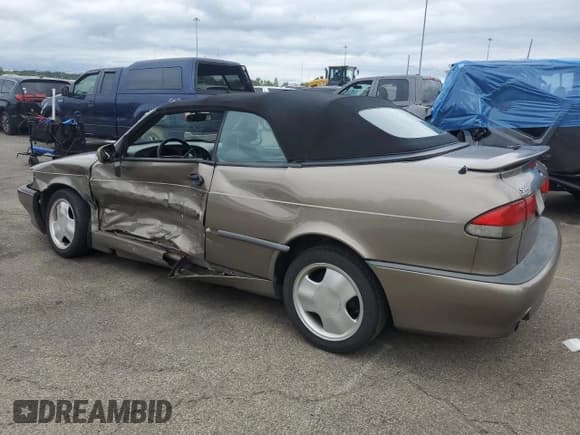 ✅ 2003 Saab 9-3 SE • VIN: YS3DF78KX37004494 • Lot: 69758765. Wystawiony na Copart z przebiegiem 170 782 mil. Bezpłatny archiwum sprzedaży aukcyjnych z USA i szczegółowy raport historii pojazdu na DreamBid. Zdjęcie 2.