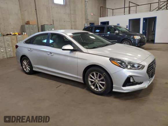 2018 Hyundai Sonata SE с VIN 5NPE24AF5JH611575, выставлен на аукционе Copart как лот 90310695 с пробегом 86 940 миль миль и Списание • Salvage title. История ставок и продаж доступна на DreamBid. Изображение 4.