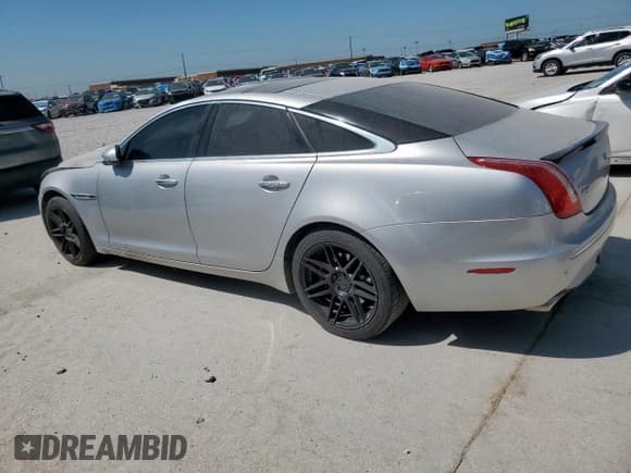 ✅ 2012 Jaguar XJ • VIN: SAJWA1CB0CLV23002 • Lot: 52804915. Wystawiony na Copart z przebiegiem 149 331 mil. Bezpłatny archiwum sprzedaży aukcyjnych z USA i szczegółowy raport historii pojazdu na DreamBid. Zdjęcie 2.