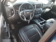 ✅ 2019 Chevrolet Silverado 1500 LTZ • VIN: 1GCPWEED3KZ394937 • Lot: 73764794. Wystawiony na Copart z przebiegiem 77 355 mil. Bezpłatny archiwum sprzedaży aukcyjnych z USA i szczegółowy raport historii pojazdu na DreamBid. Zdjęcie 8.