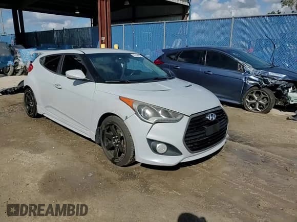 ✅ 2015 Hyundai Veloster Turbo • VIN: KMHTC6AE7FU216359 • Lot: 80218904. Wystawiony na Copart z przebiegiem 107 126 mil. Bezpłatny archiwum sprzedaży aukcyjnych z USA i szczegółowy raport historii pojazdu na DreamBid. Zdjęcie 14.