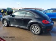 ✅ 2015 Volkswagen Beetle Fleet Edition • VIN: 3VWF17AT3FM610020 • Lot: 41714321. Wystawiony na IAAI z przebiegiem 158 381 mil. Bezpłatny archiwum sprzedaży aukcyjnych z USA i szczegółowy raport historii pojazdu na DreamBid. Zdjęcie 14.