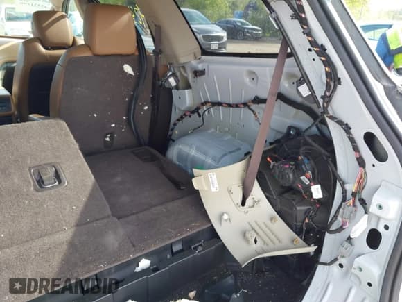 ✅ 2017 Buick Enclave Premium • VIN: 5GAKVCKD0HJ324570 • Лот: 42331496. Опубликован ранее на IAAI с пробегом 160 024 миль. Бесплатный доступ к архиву аукционных продаж из США и подробный отчёт об истории автомобиля на DreamBid. Изображение 18.