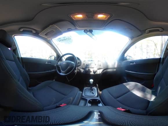 2010 Hyundai Elantra GLS z VIN KMHDC8AE3AU050785, wystawiony jako IAAI lot #42546854 z przebiegiem 72 198 mil mil oraz . Historia ofert i sprzedaży dostępna na DreamBid. Obrazek 17.