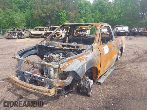 2017 Ram 1500 Express z VIN 3C6JR7AT7HG592717, wystawiony jako IAAI lot #42096178 z przebiegiem Nie podano mil oraz . Historia ofert i sprzedaży dostępna na DreamBid. Obrazek 6.