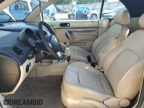 ✅ 2007 Volkswagen Beetle • VIN: 3VWRF31YX7M409199 • Lot: 60299125. Wystawiony na Copart z przebiegiem 147 628 mil. Bezpłatny archiwum sprzedaży aukcyjnych z USA i szczegółowy raport historii pojazdu na DreamBid. Zdjęcie 7.