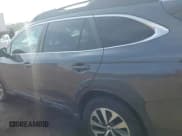 ✅ 2023 Subaru Outback Premium • VIN: 4S4BTAFC6P3121627 • Lot: 43265757. Wystawiony na IAAI z przebiegiem 55 600 mil. Bezpłatny archiwum sprzedaży aukcyjnych z USA i szczegółowy raport historii pojazdu na DreamBid. Zdjęcie 15.