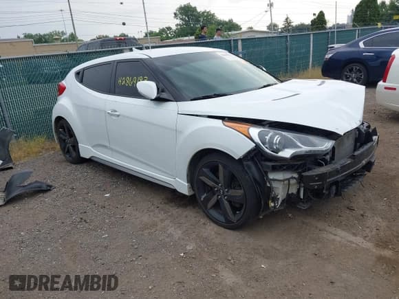 ✅ 2013 Hyundai Veloster Turbo • VIN: KMHTC6AE9DU149325 • Lot: 42869183. Wystawiony na IAAI z przebiegiem 66 902 mil. Bezpłatny archiwum sprzedaży aukcyjnych z USA i szczegółowy raport historii pojazdu na DreamBid. Zdjęcie 1.