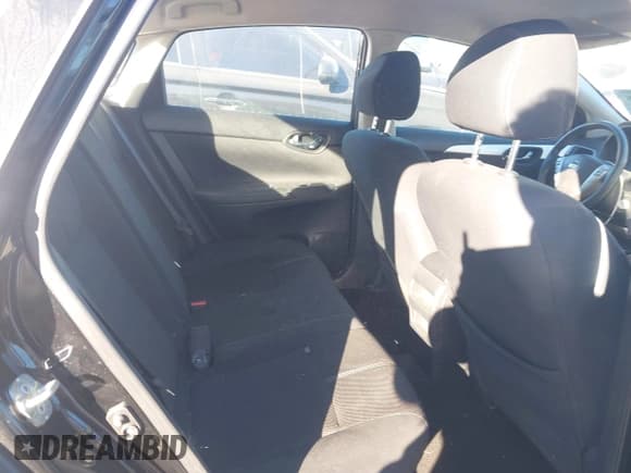 ✅ 2017 Nissan Sentra SV • VIN: 3N1AB7AP2HY338748 • Lot: 43717088. Wystawiony na IAAI z przebiegiem 73 792 mil. Bezpłatny archiwum sprzedaży aukcyjnych z USA i szczegółowy raport historii pojazdu na DreamBid. Zdjęcie 8.