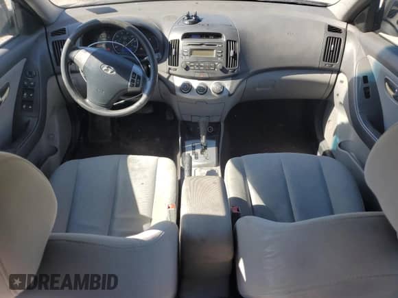 2010 Hyundai Elantra GLS z VIN KMHDU4ADXAU182729, wystawiony jako Copart lot #71028814 z przebiegiem 182 159 mil mil oraz Szkoda całkowita • Salvage title. Historia ofert i sprzedaży dostępna na DreamBid. Obrazek 8.