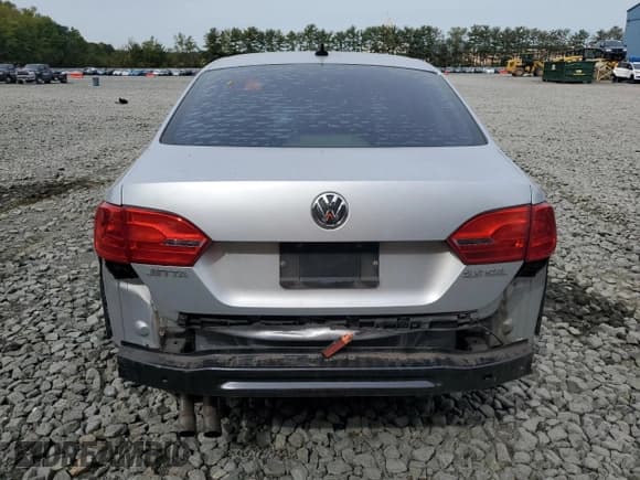 ✅ 2011 Volkswagen Jetta SEL • VIN: 3VWLZ7AJ7BM074886 • Lot: 84742825. Listed on Copart with 86,889 mi. Free auction sales archive from the USA and detailed vehicle history report at DreamBid. Image 6.