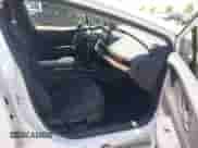 2025 Toyota Prius SE с VIN JTDACACU5S3041872, выставлен на аукционе IAAI как лот 42746943 с пробегом 6 615 миль миль и . История ставок и продаж доступна на DreamBid. Изображение 5.