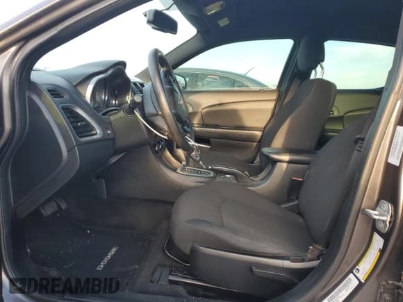 ✅ 2014 Dodge Avenger SE • VIN: 1C3CDZAG3EN218532 • Лот: 69637164. Опубликован ранее на Copart с пробегом 123 982 миль. Бесплатный доступ к архиву аукционных продаж из США и подробный отчёт об истории автомобиля на DreamBid. Изображение 7.