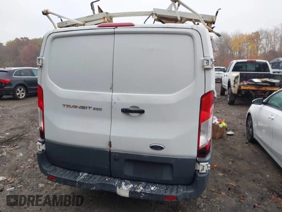 ✅ 2015 Ford Transit Cargo • VIN: 1FTNR1YM4FKB13214 • Лот: 43552489. Опубликован ранее на IAAI с пробегом 102 225 миль. Бесплатный доступ к архиву аукционных продаж из США и подробный отчёт об истории автомобиля на DreamBid. Изображение 16.
