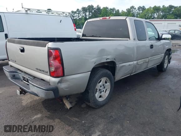 ✅ 2005 Chevrolet Silverado 1500 LT • VIN: 1GCEC19T25Z189317 • Лот: 42478193. Опубликован ранее на IAAI с пробегом 172 659 миль. Бесплатный доступ к архиву аукционных продаж из США и подробный отчёт об истории автомобиля на DreamBid. Изображение 4.