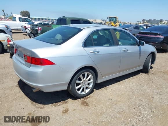✅ 2008 Acura TSX • VIN: JH4CL96808C020554 • Lot: 42311508. Listed on IAAI with 143,701 mi. Free auction sales archive from the USA and detailed vehicle history report at DreamBid. Image 4.