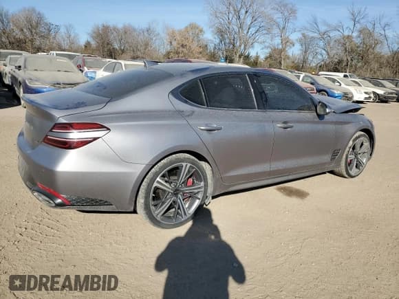 ✅ 2024 Genesis G70 Sport Advanced • VIN: KMTG54SE7RU136939 • Лот: 92588245. Опубликован ранее на Copart с пробегом 15 414 миль. Бесплатный доступ к архиву аукционных продаж из США и подробный отчёт об истории автомобиля на DreamBid. Изображение 3.