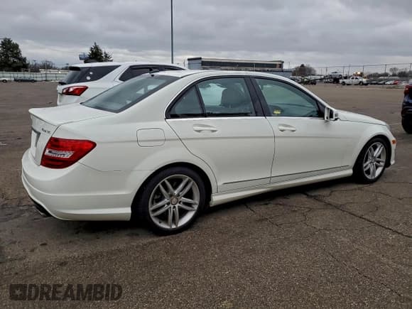 ✅ 2012 Mercedes-Benz C 300 Sport • VIN: WDDGF8BB8CR202505 • Lot: 95630255. Listed on Copart with 90,095 mi. Free auction sales archive from the USA and detailed vehicle history report at DreamBid. Image 3.