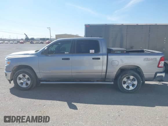 2024 Ram 1500 Big Horn с VIN 1C6SRFFT4RN142300, выставлен на аукционе IAAI как лот 41529091 с пробегом 10 162 миль миль и . История ставок и продаж доступна на DreamBid. Изображение 14.