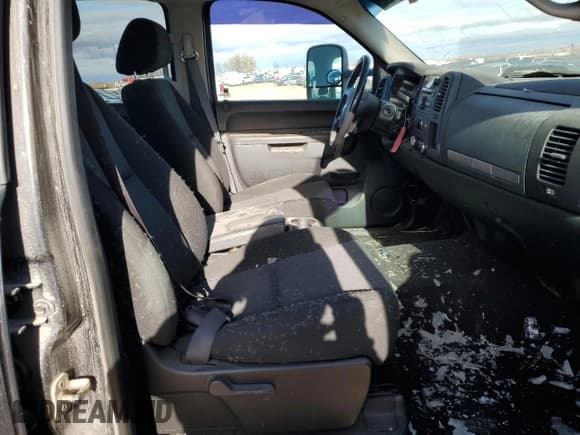 ✅ 2012 Chevrolet Silverado 2500HD LT • VIN: 1GC1KXC8XCF199035 • Lot: 73178032. Wystawiony na Copart z przebiegiem 116 144 mil. Bezpłatny archiwum sprzedaży aukcyjnych z USA i szczegółowy raport historii pojazdu na DreamBid. Zdjęcie 5.