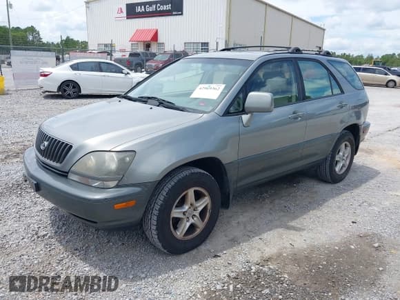✅ 2000 Lexus RX 300 • VIN: JT6GF10U8Y0048483 • Lot: 42969362. Listed on IAAI with 337,818 mi. Free auction sales archive from the USA and detailed vehicle history report at DreamBid. Image 6.